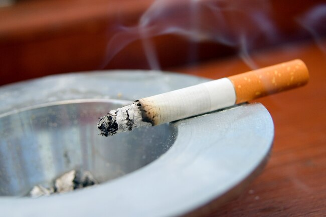  نیکوتین سیگار با انقباض عروق موجب بالا رفتن فشار خون می شود